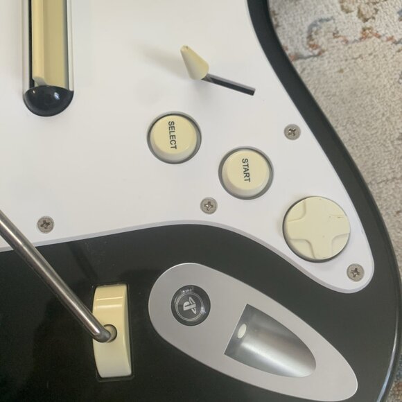 Lot of 2 Guitar Controllers Nyko Frontman Fender Stratocaster Rock Band UNTESTED - Picture 4 of 16